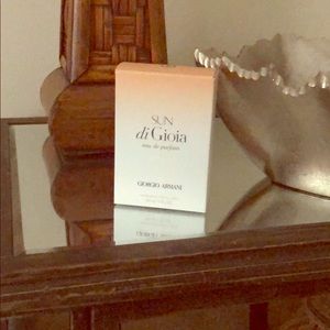 New Giorgio Armani “ Sun di Gioia” eau de parfum !